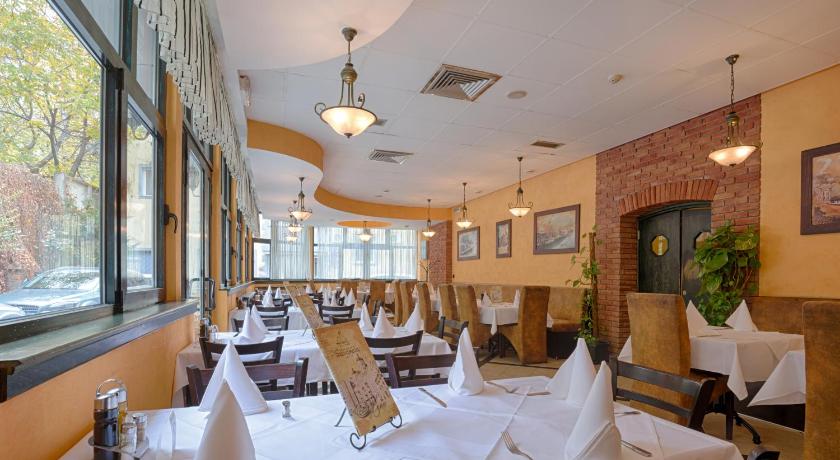 ベオグラード Belgrade City Hotel 4つ星 ホテル ロビー