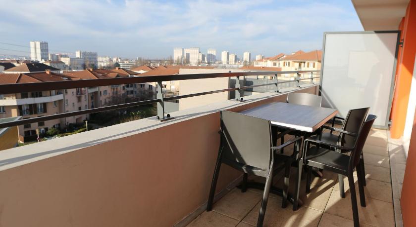 Image of One Bedroom Apartment - Balcony 1