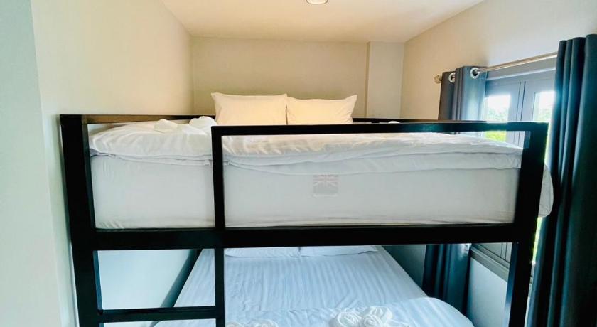 Image of Twin 1