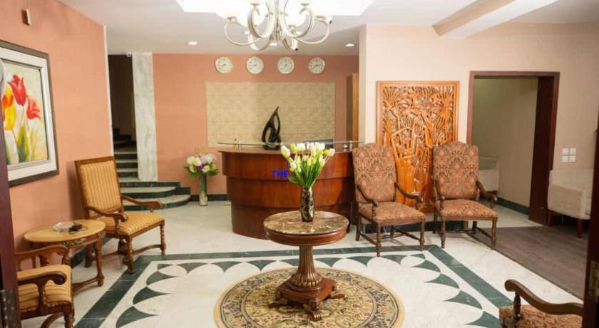 Luxury Boutique Room 10 - image 2