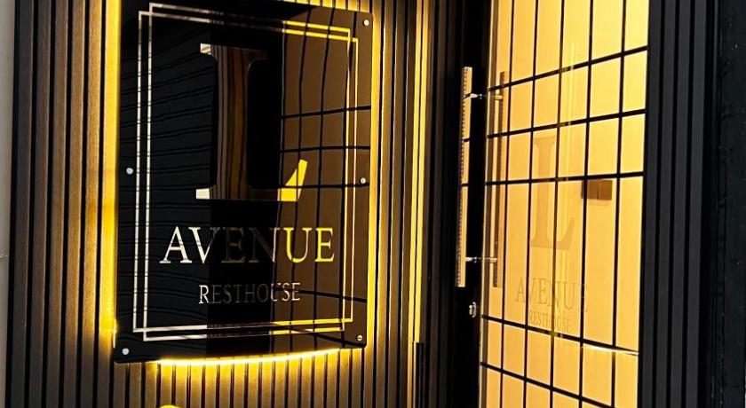 LAVENUE Hotel