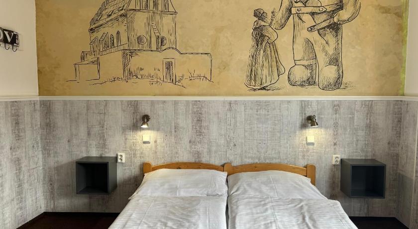 Image of Ensuite Twin Room 3