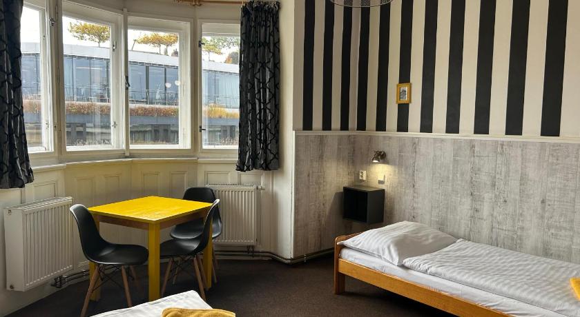 Image of Ensuite Twin Room 1