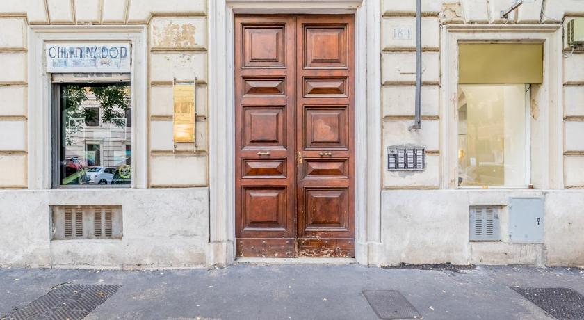 ローマ Roma Vatican Suites Inn 4つ星 シングルルーム 眺望