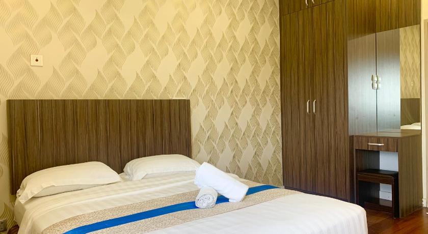 Image of Three Bedroom Apartment 12