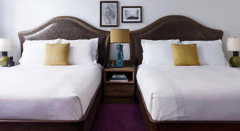 Image of 2 Queen Beds 3
