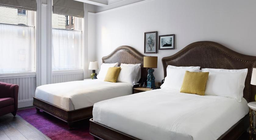 Image of 2 Queen Beds 1