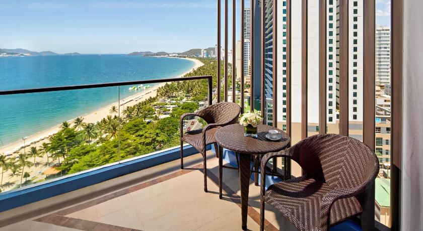 Image of Superior 2 Single Beds 1