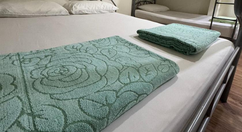 Image of 4 Bed Family Room (Price per room) 0