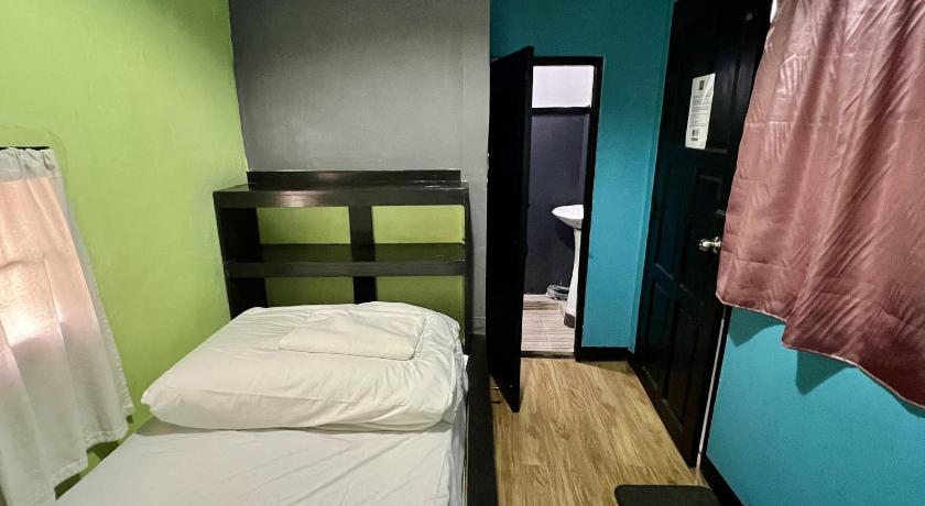 Image of Single Room 1