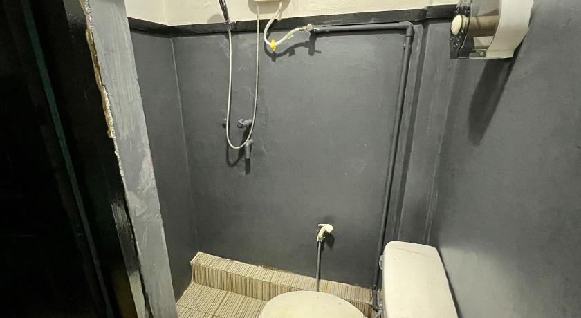 Image of Single Room 6