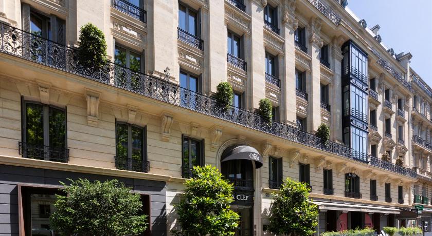 La Clef Tour Eiffel Paris by The Crest Collection