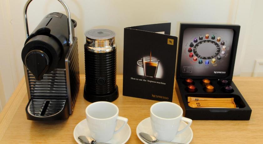 รูปของJunior Twin Suite, City Views, 2 double beds with double spa 5