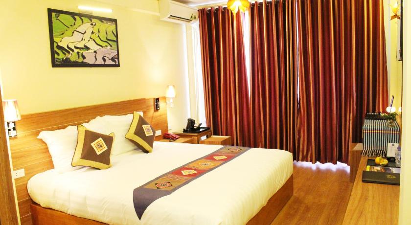 Image of Suite with City View 3