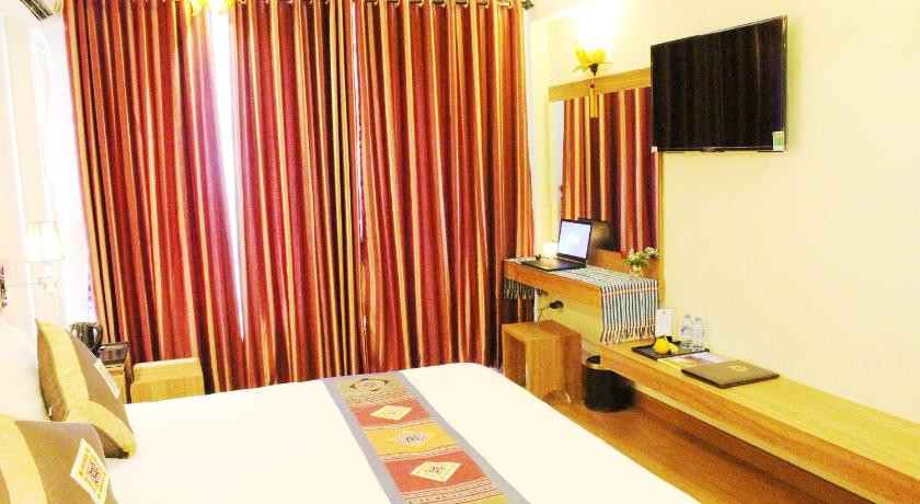 Image of Suite with City View 17