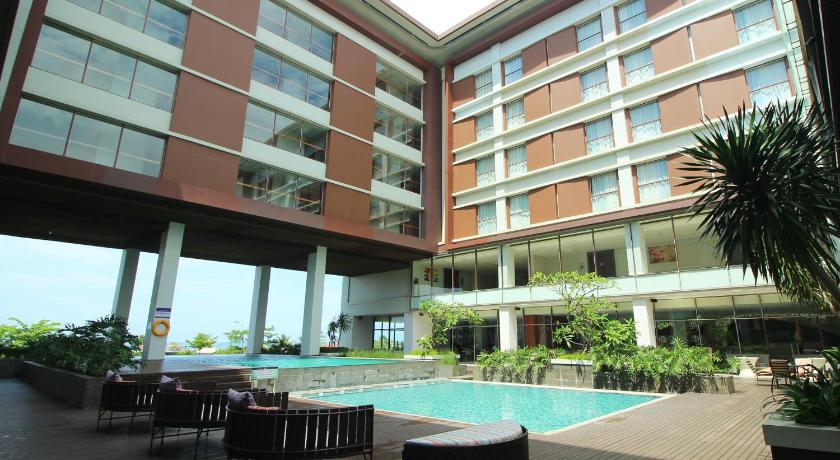 Mercure Padang Hotel