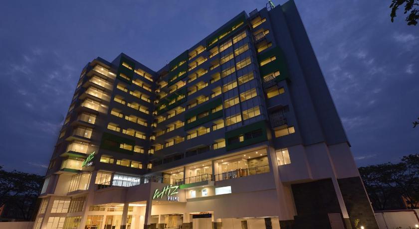 Whiz Prime Hotel Megamas Manado