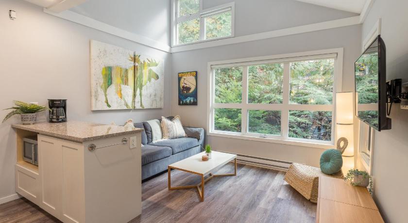 1BR in Gondola Village, Near Gondola, Free Parking, Updated Unit, Incredible Location