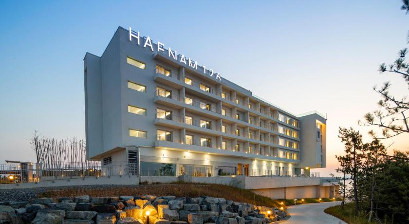 ヘナム Haenam 126 Hotel 4つ星 ホテル 外観