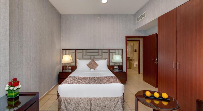 Image of 4 bedrooms 14