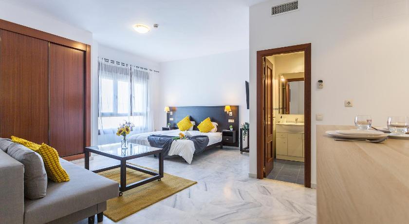 セビリア LuxSevilla Moderno Piscina Free Parking 3つ星 ゲストハウス スイート