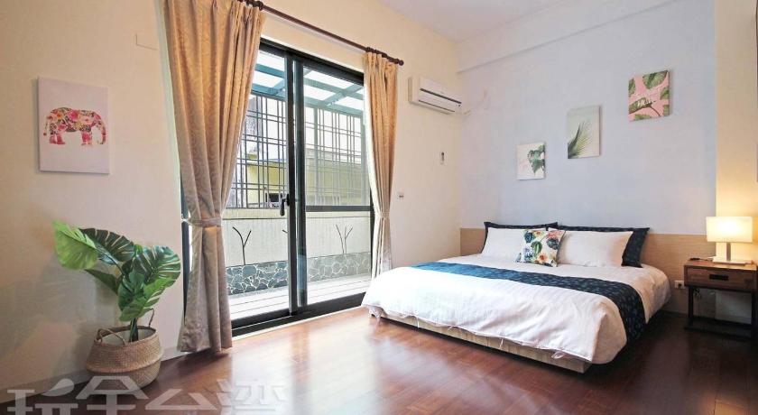 Image of Suite Room with Balcony 1
