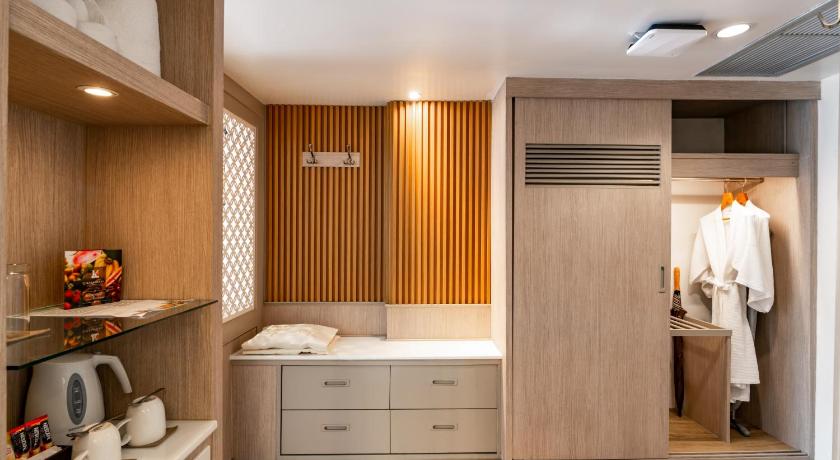 Image of Deluxe Room - Bhuri Wing 13