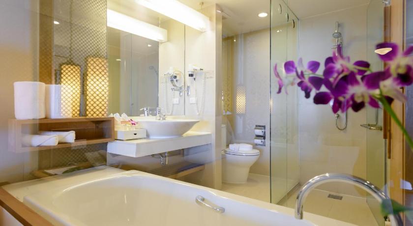 Image of Junior Suite Oceanfront - Thani Wing 10