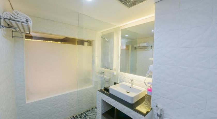 Image of Junior Suite 8
