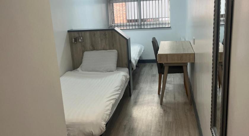 Image of Standard Twin 0