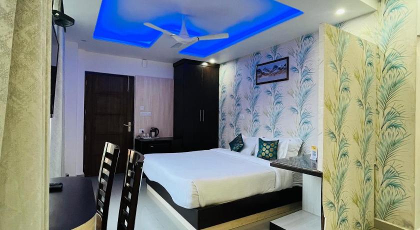 Aliza Inn And Suites By SRS Hotels - image 40