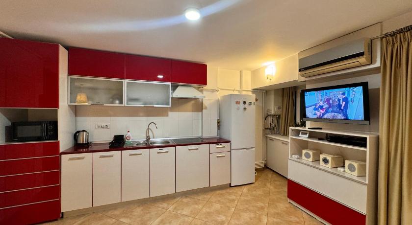 Traian Sea View Studio - image 7