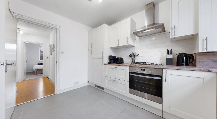 Kensington High Street Apartment 20% Discounts - main image