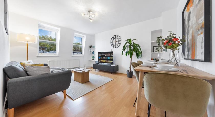 Kensington High Street Apartment 20% Discounts - image 7