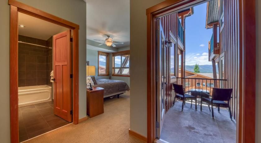 Image of Three-Bedroom Townhouse 12