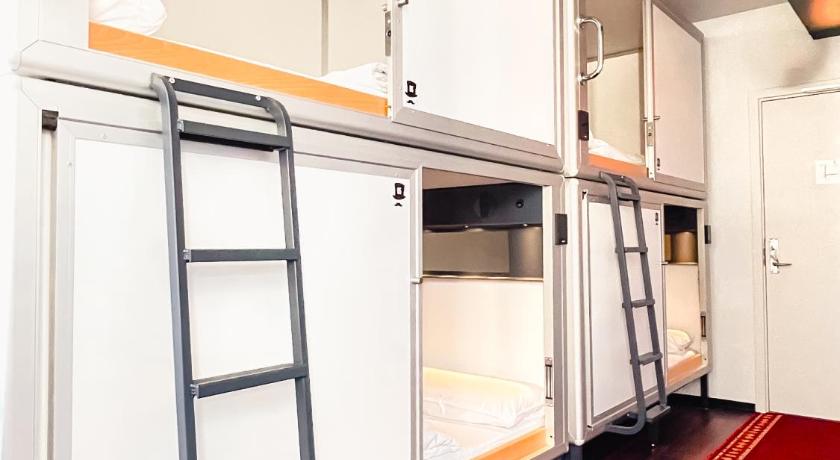 Double bed in a private Capsule (2 pax) - Upper level fotója 0
