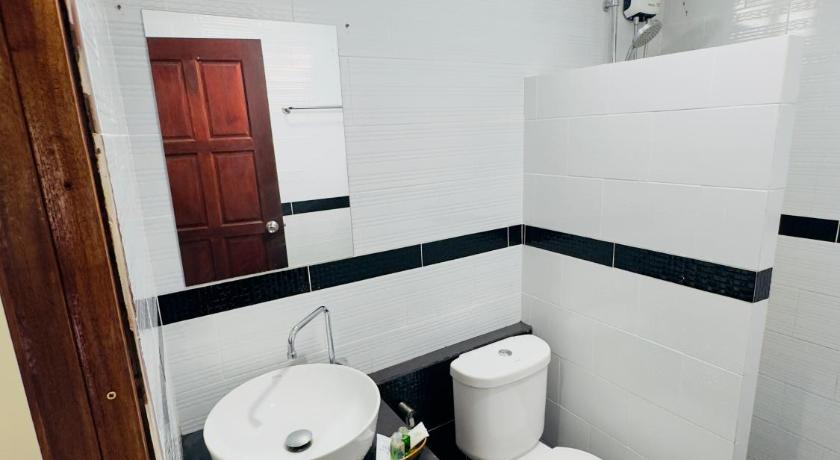 Image of Triple Room with Pool View 17