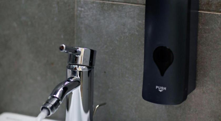 摩德纳 Loggia Dei Lovoleti Suite 4星级 单人房 大堂