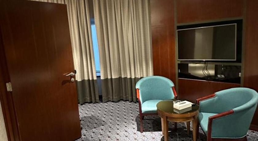 Image of Deluxe Suite 4