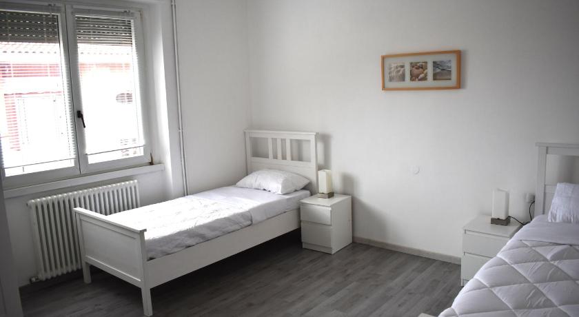 Lecco Panoramical appartment Lecco 3-Star Single Room pool