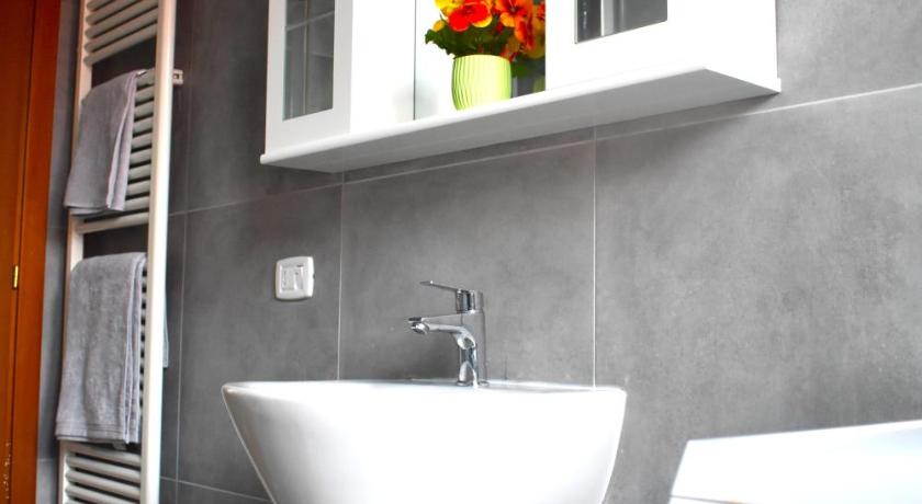 Lecco Panoramical appartment Lecco 3-Star Single Room suite