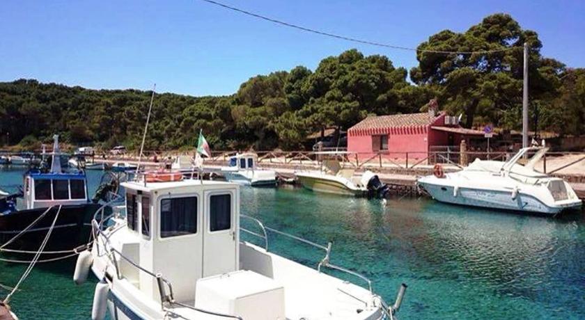 Villa Rosa Porto Pino — Hotel in Sant' Anna Arresi
