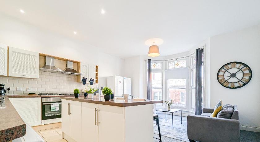 Central Southsea Guest House - image 35