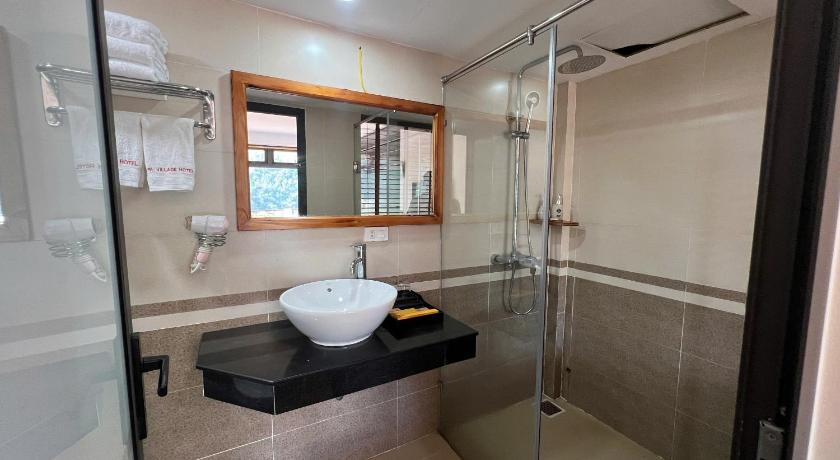 Image of Deluxe Triple Panoramic City View With Terrace 12