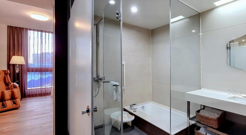 Image of Premier Family Quadruple Room 8