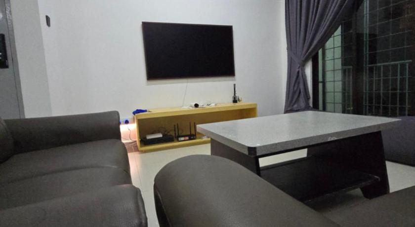 Kota Kinabalu DOMUS 4-Star Guesthouse pool