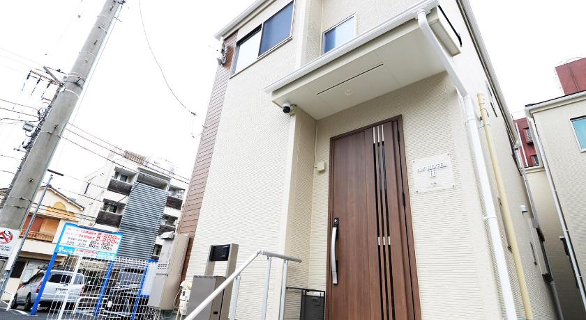 東京 NYHotel 2 新宿2階建て3室1バスルーム1シャワー2トイレ 4つ星 宿泊施設 客室