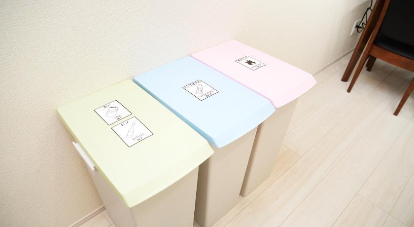 東京 NYHotel 2 新宿2階建て3室1バスルーム1シャワー2トイレ 4つ星 宿泊施設 スイート