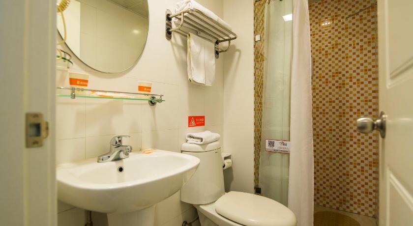 Home Inn Shanghai Nanjing Road Pedestrain Street Huanghe Road photo