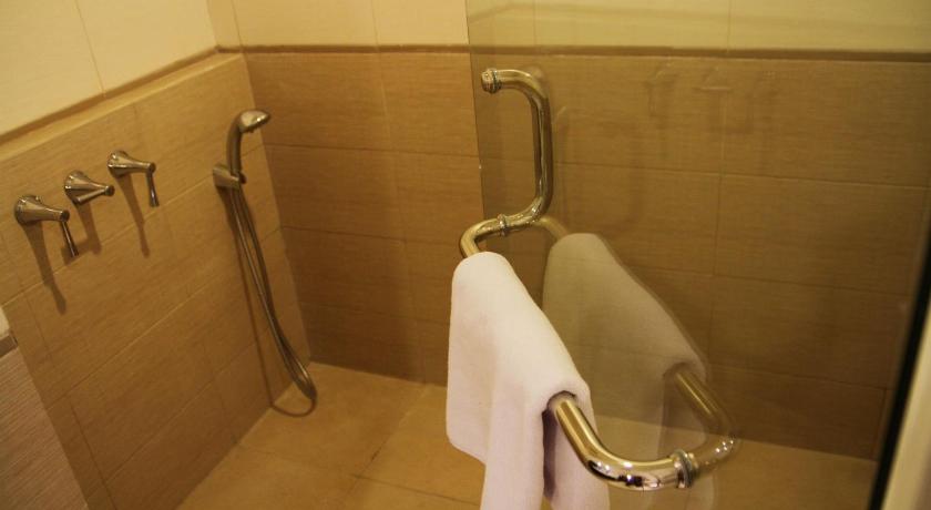 Immagine di Business Matrimoniale o Doppia con Letti Separati (Business Double or Twin Room) 13